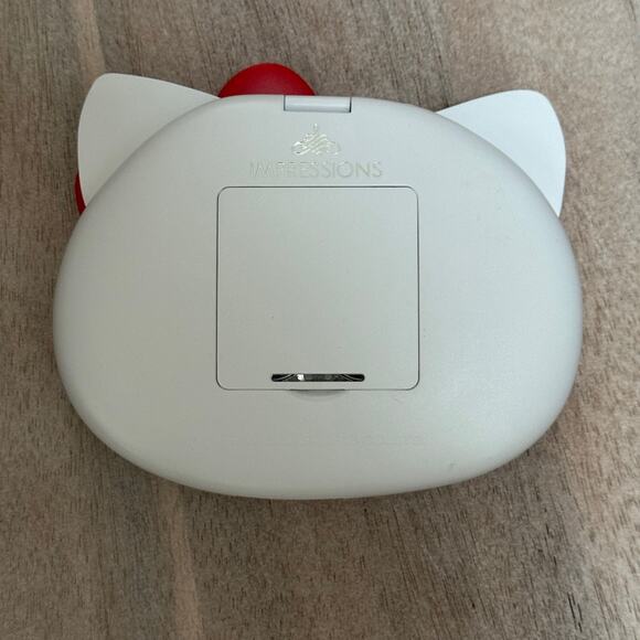 New Hello Kitty Kawaii Compact Mirror with Touch Sensor Impressions Vanity Gift - Picture 5 of 9